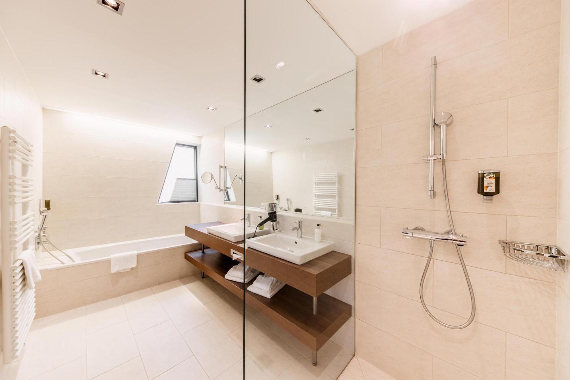 Thermenhotel Karawankenhof Villach Buitenkant foto